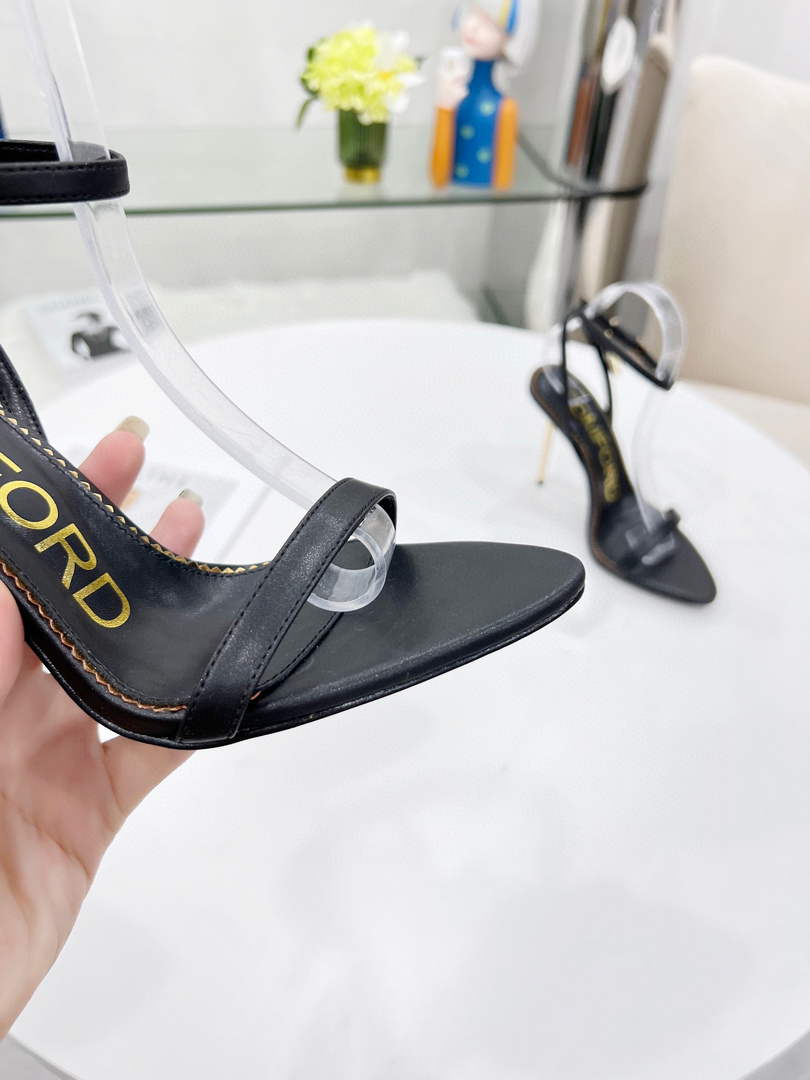 Tomford Shiny Leather Padlock Pointy Naked Sandal 105mm W228021
