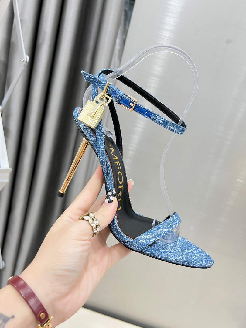 Tomford Shiny Leather Padlock Pointy Naked Sandal 105mm W228025