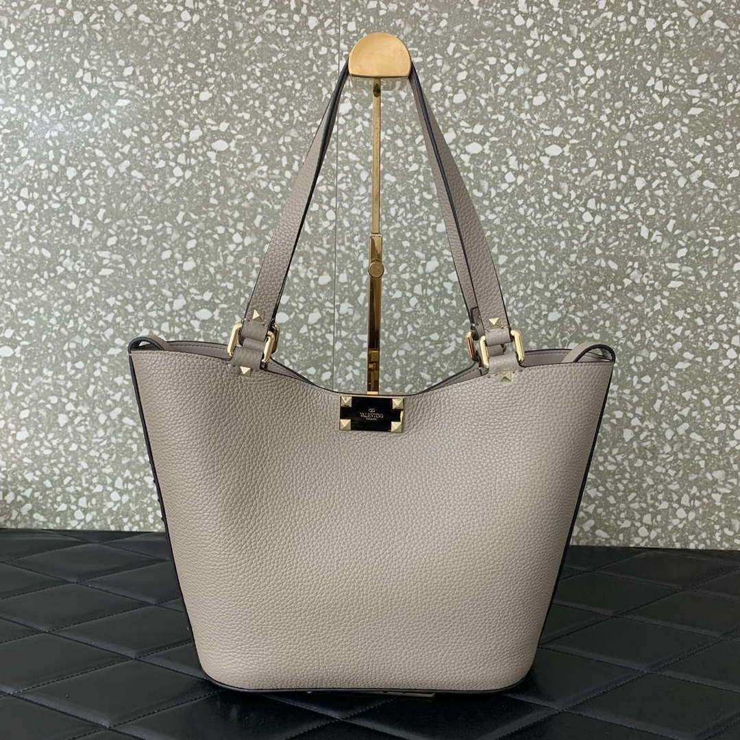 Valentino 0055 GARAVANI Rockstud Small Poudre Leather Tote Bag Gray