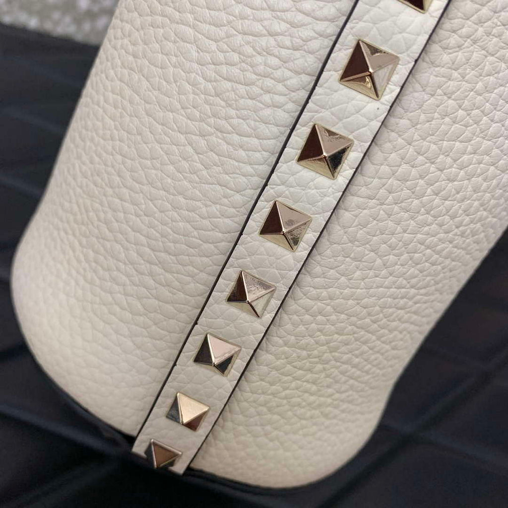 Valentino 0055 GARAVANI Rockstud Small Poudre Leather Tote Bag White