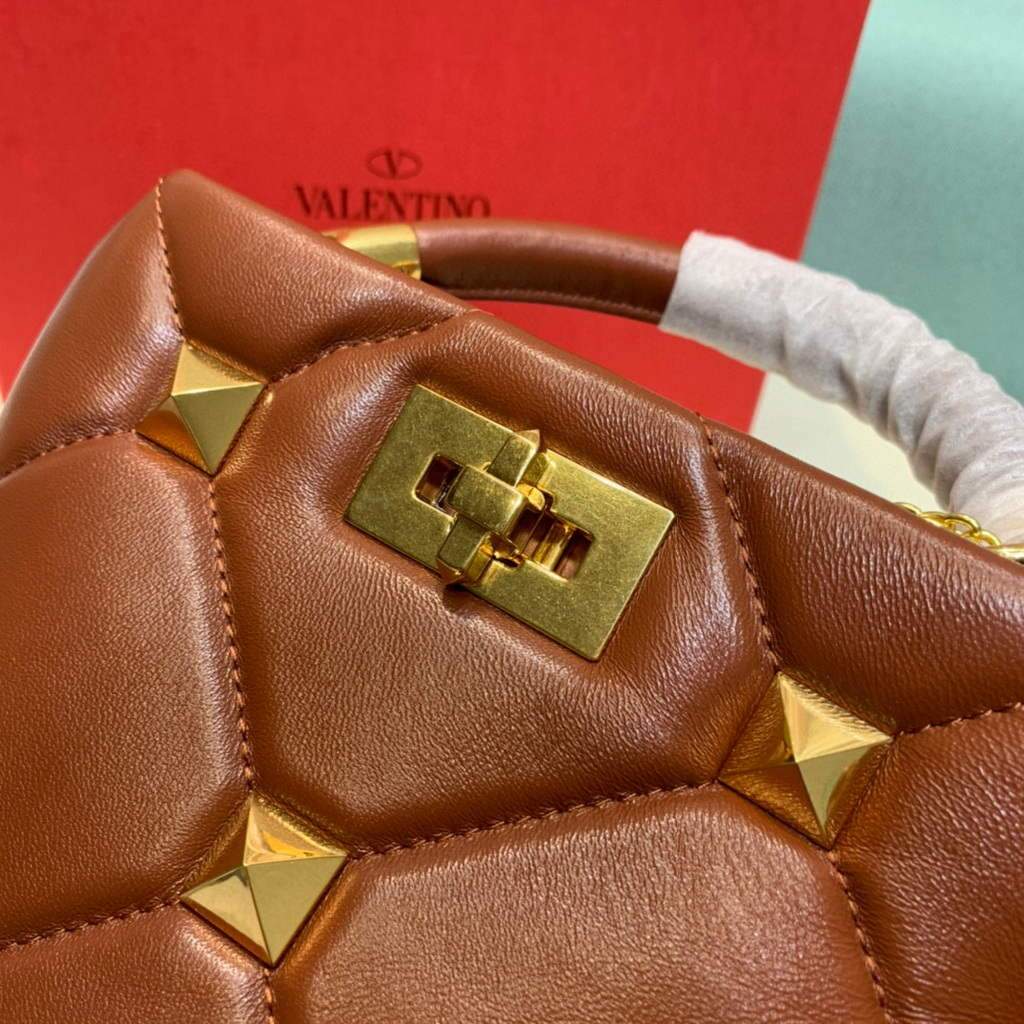 Valentino 0097S Small Roman Stud The Handle Bag In Nappa Brown
