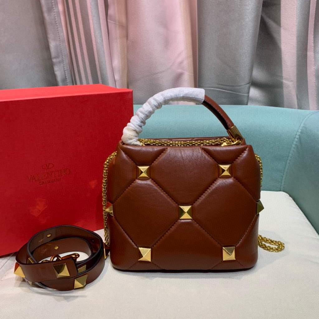 Valentino 0097S Small Roman Stud The Handle Bag In Nappa Brown