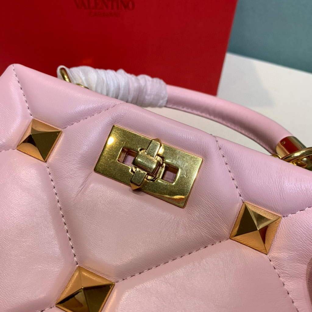 Valentino 0097S Small Roman Stud The Handle Bag In Nappa Light Pink