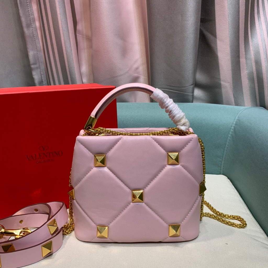 Valentino 0097S Small Roman Stud The Handle Bag In Nappa Light Pink