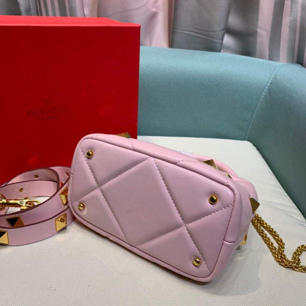 Valentino 0097S Small Roman Stud The Handle Bag In Nappa Light Pink