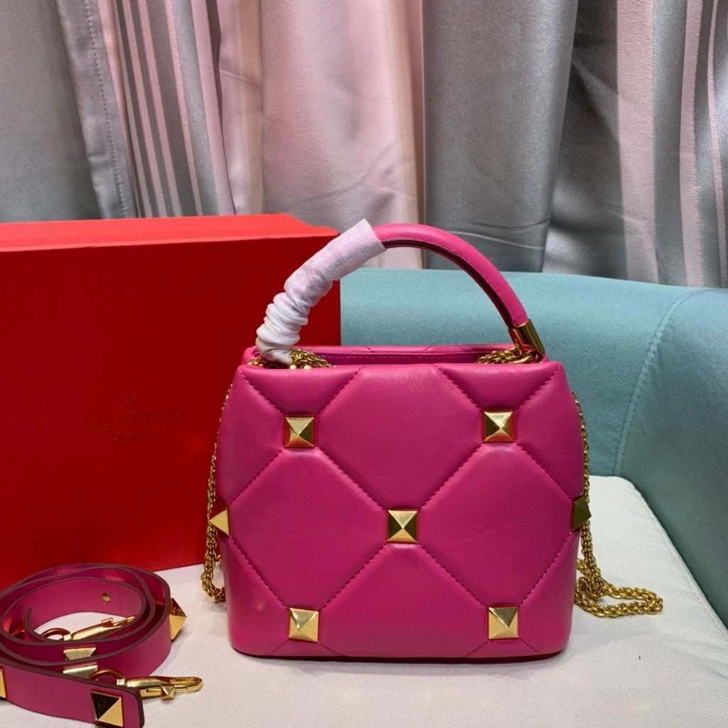 Valentino 0097S Small Roman Stud The Handle Bag In Nappa Plum