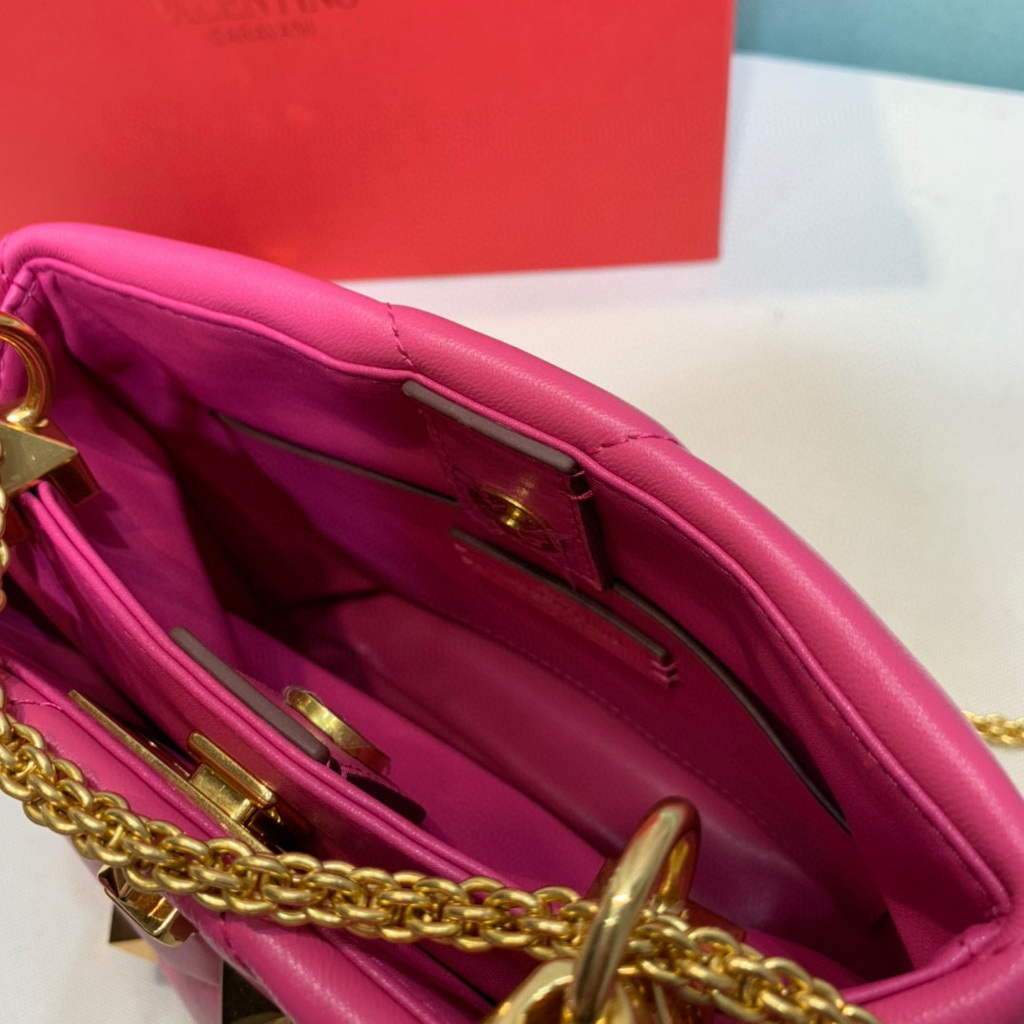 Valentino 0097S Small Roman Stud The Handle Bag In Nappa Plum