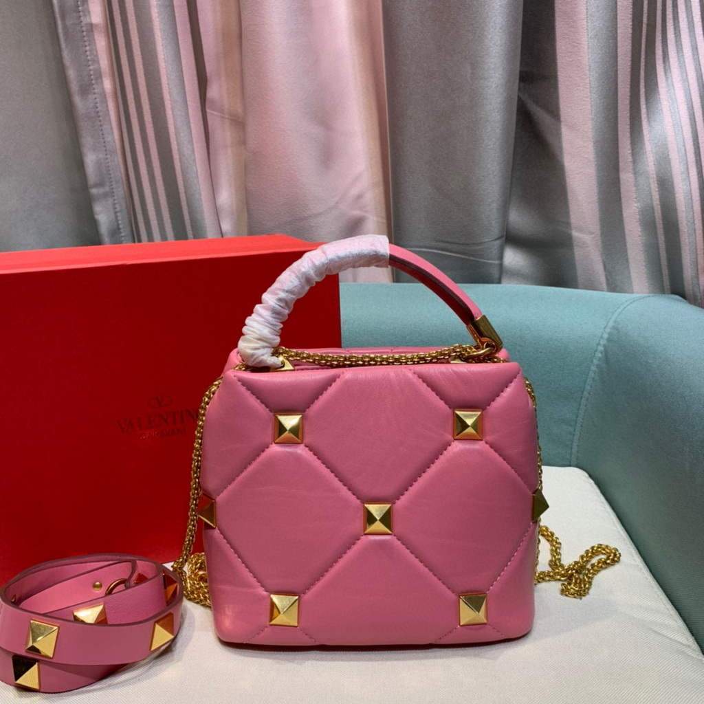 Valentino 0097S Small Roman Stud The Handle Bag In Nappa Pink