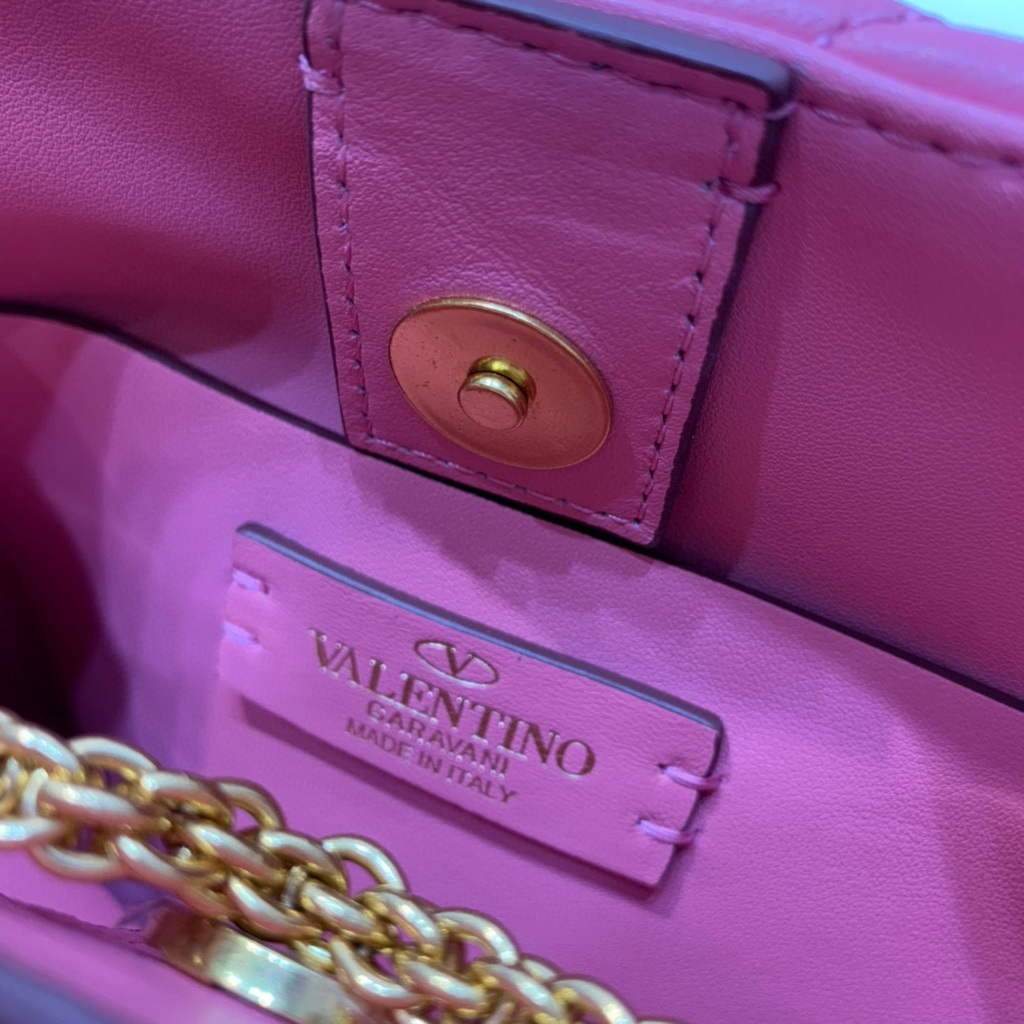 Valentino 0097S Small Roman Stud The Handle Bag In Nappa Pink