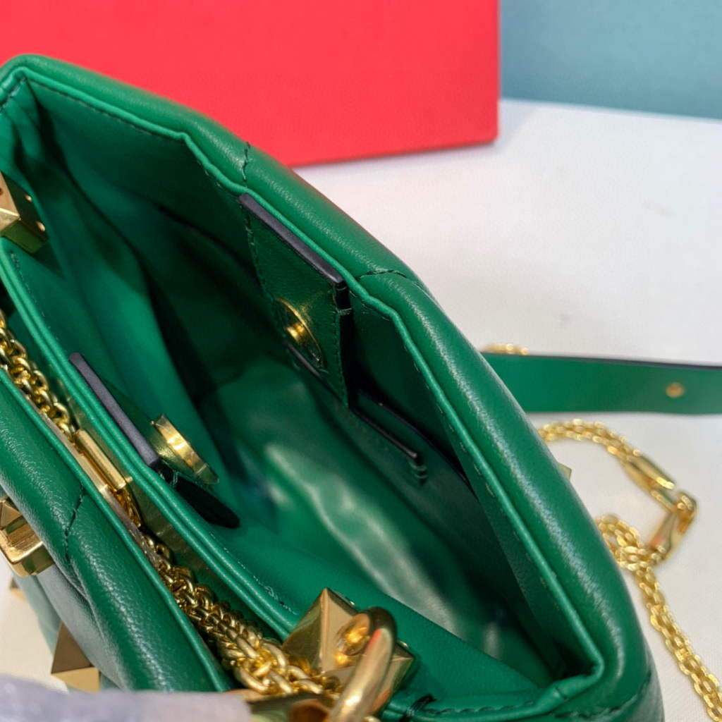 Valentino 0097S Small Roman Stud The Handle Bag In Nappa Green