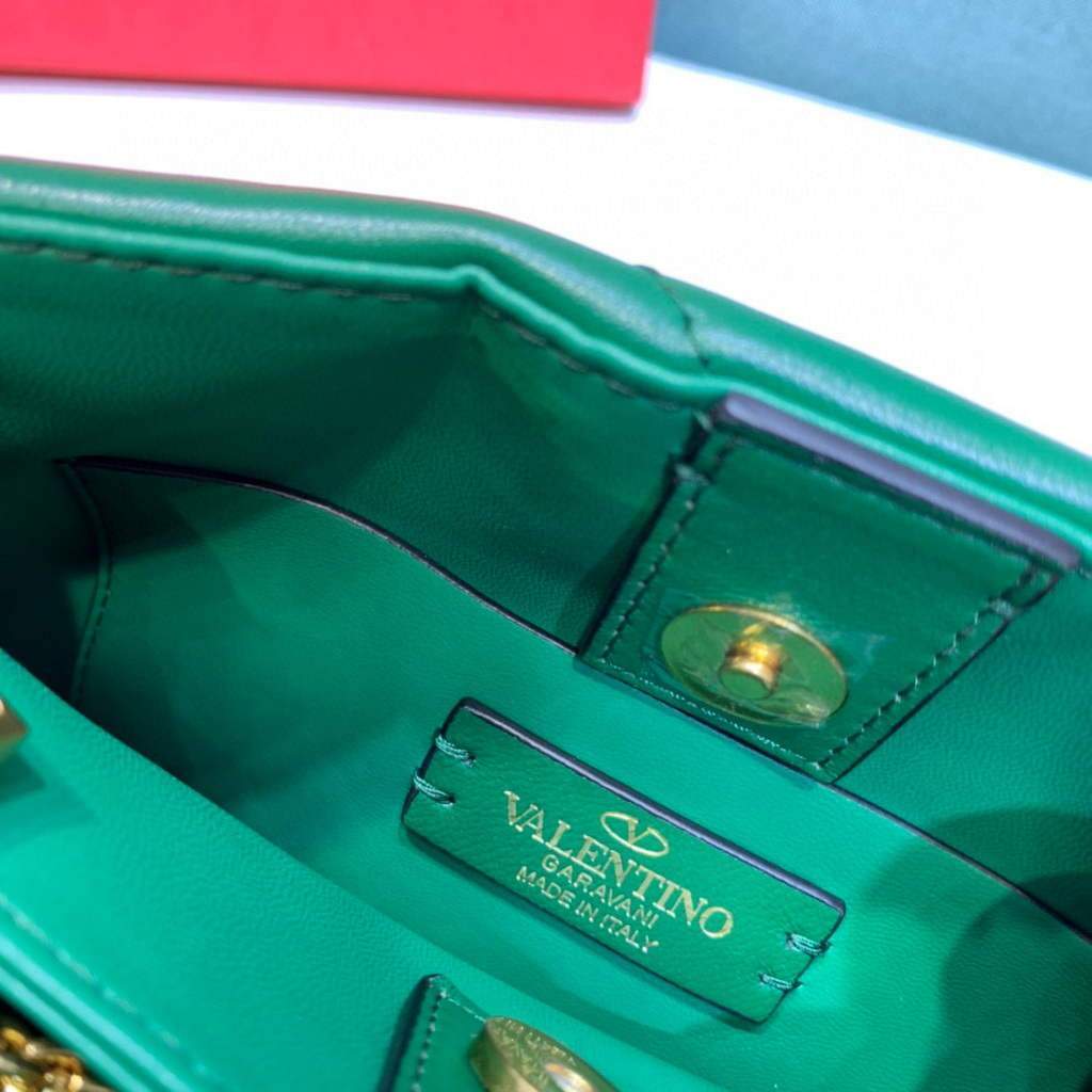 Valentino 0097S Small Roman Stud The Handle Bag In Nappa Green