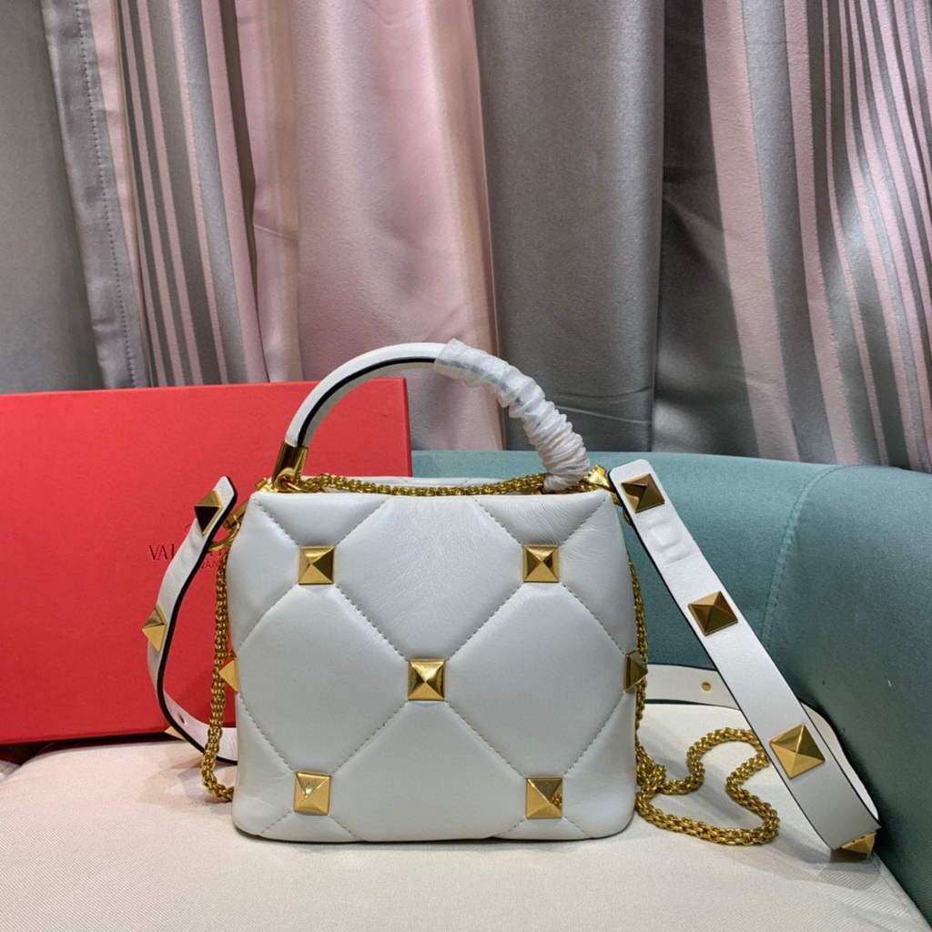 Valentino 0097S Small Roman Stud The Handle Bag In Nappa White