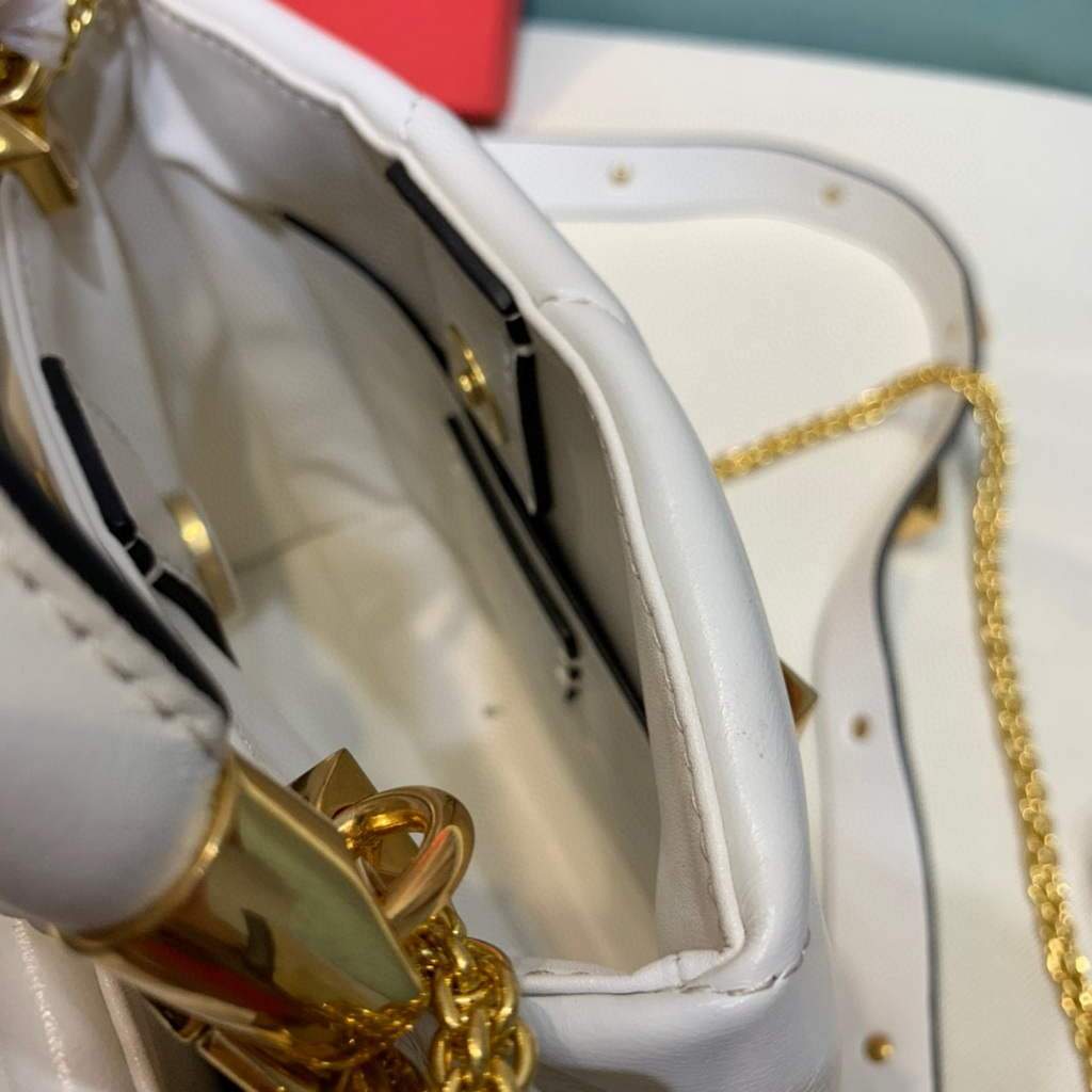 Valentino 0097S Small Roman Stud The Handle Bag In Nappa White