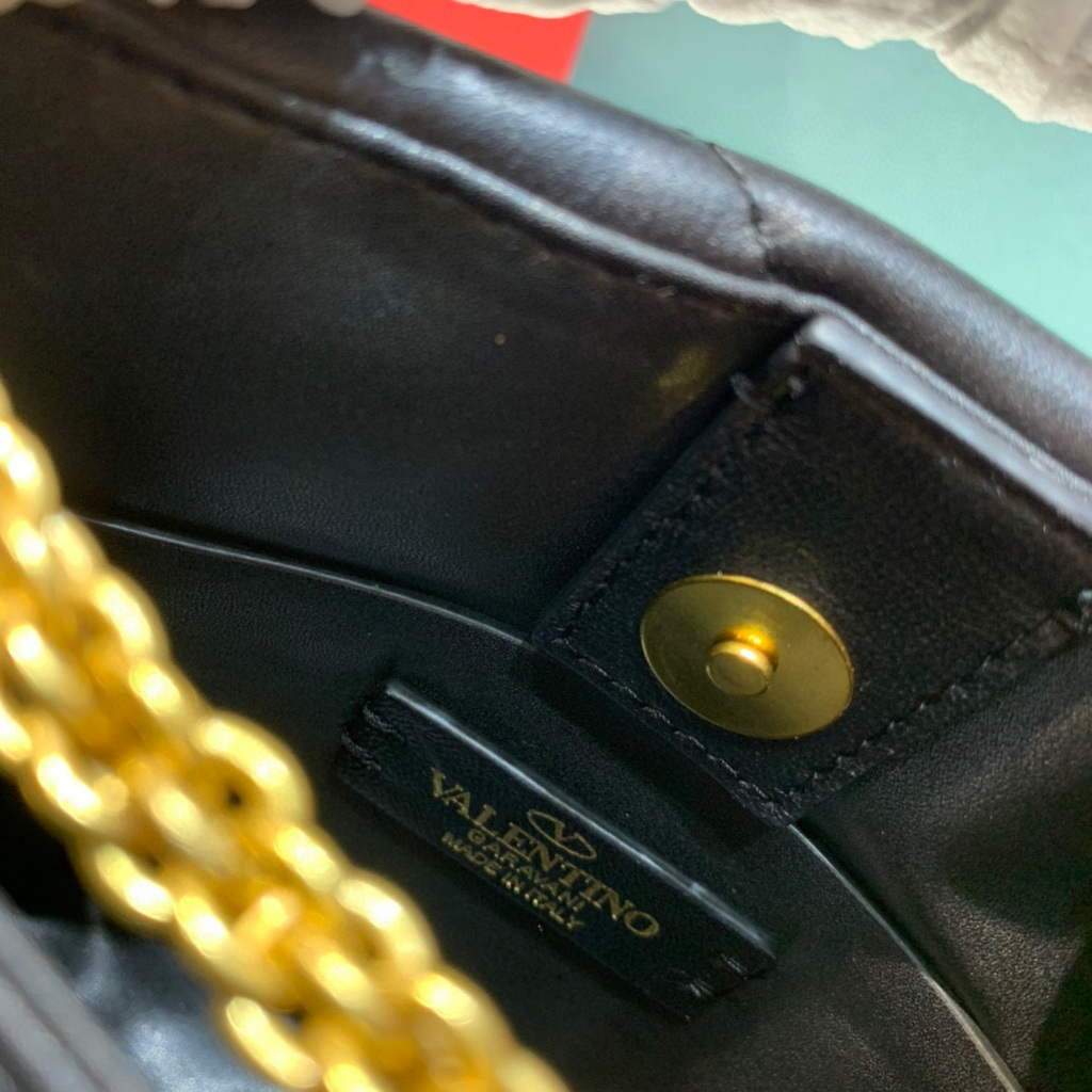 Valentino 0097S Small Roman Stud The Handle Bag In Nappa Black