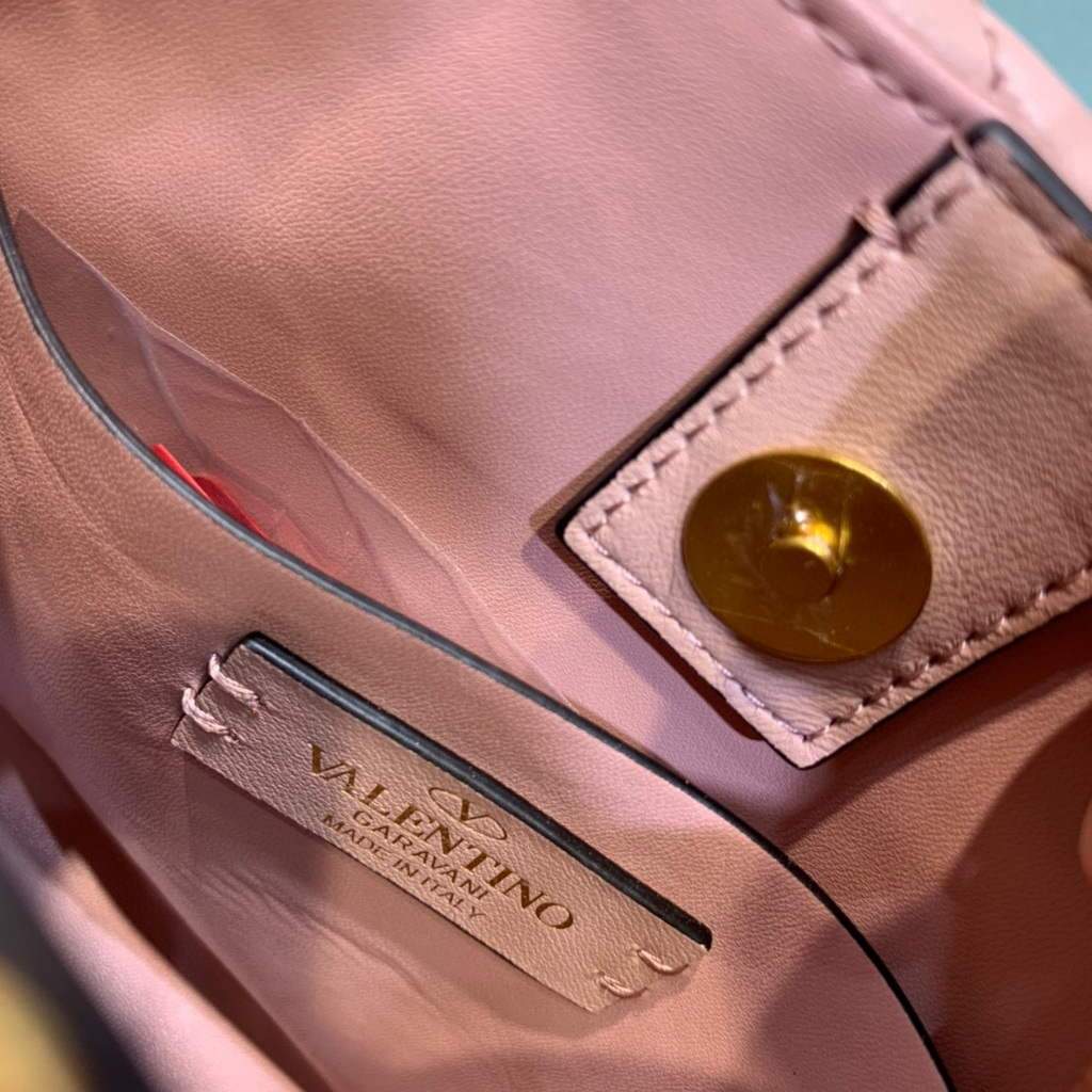 Valentino 0097S Small Roman Stud The Handle Bag In Nappa Nude