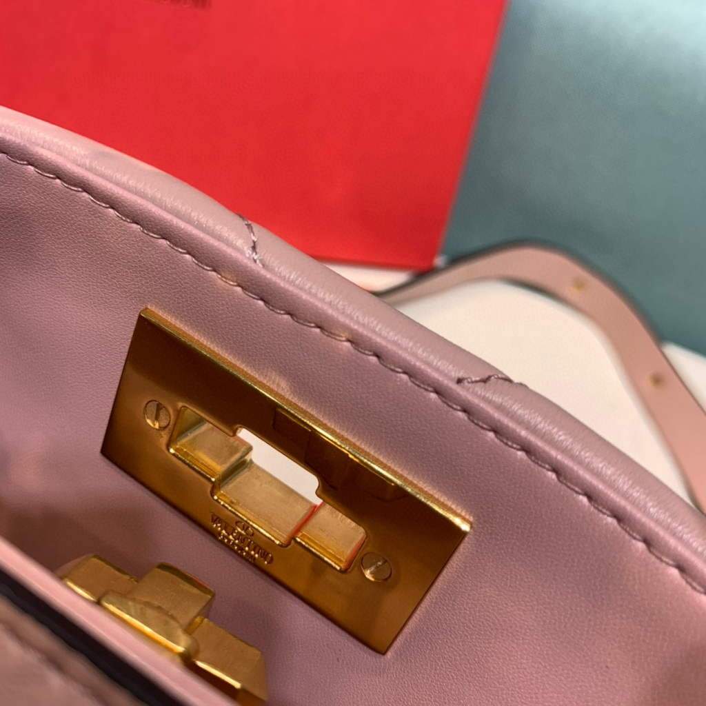 Valentino 0097S Small Roman Stud The Handle Bag In Nappa Nude