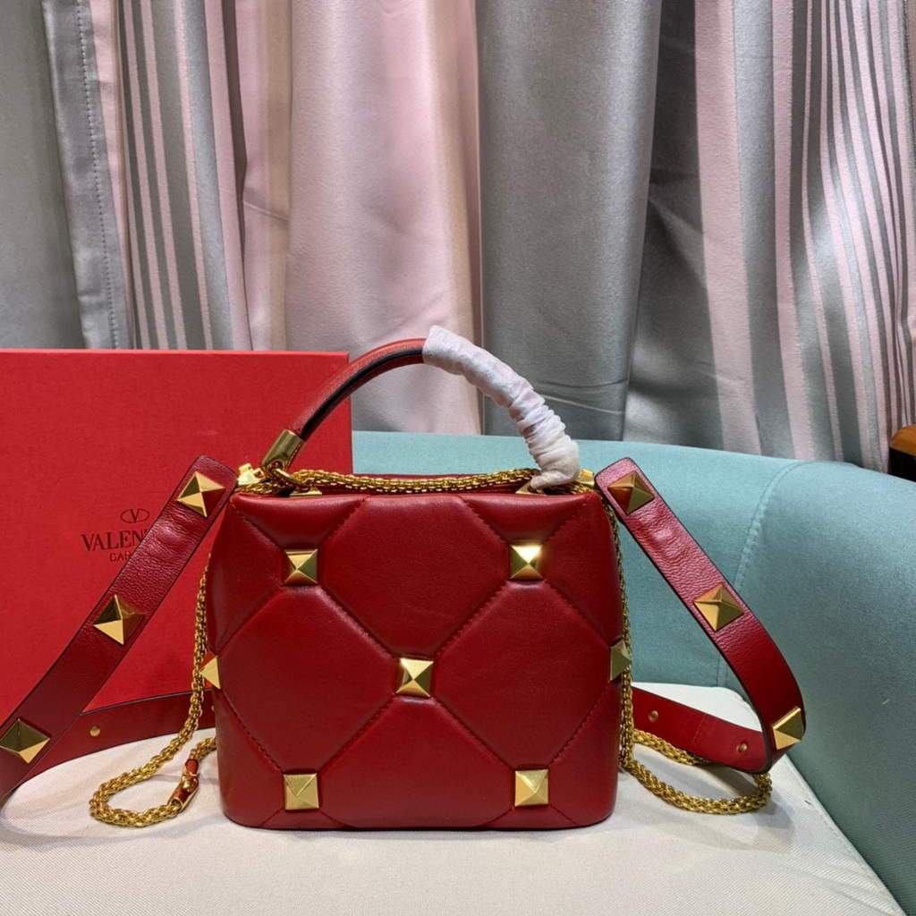 Valentino 0097S Small Roman Stud The Handle Bag In Nappa Red