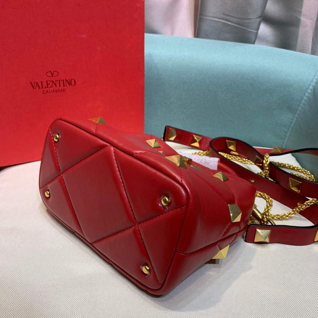 Valentino 0097S Small Roman Stud The Handle Bag In Nappa Red