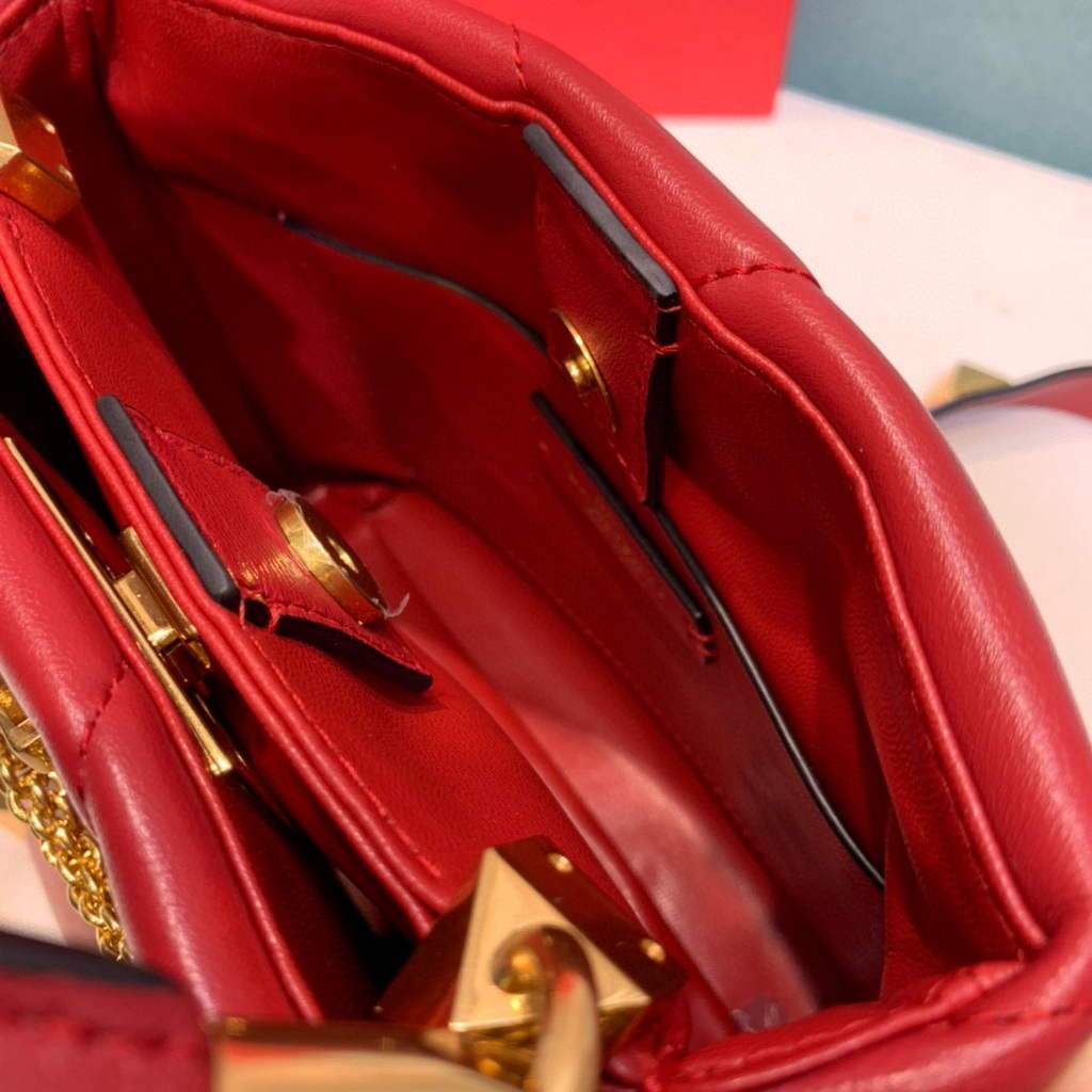 Valentino 0097S Small Roman Stud The Handle Bag In Nappa Red