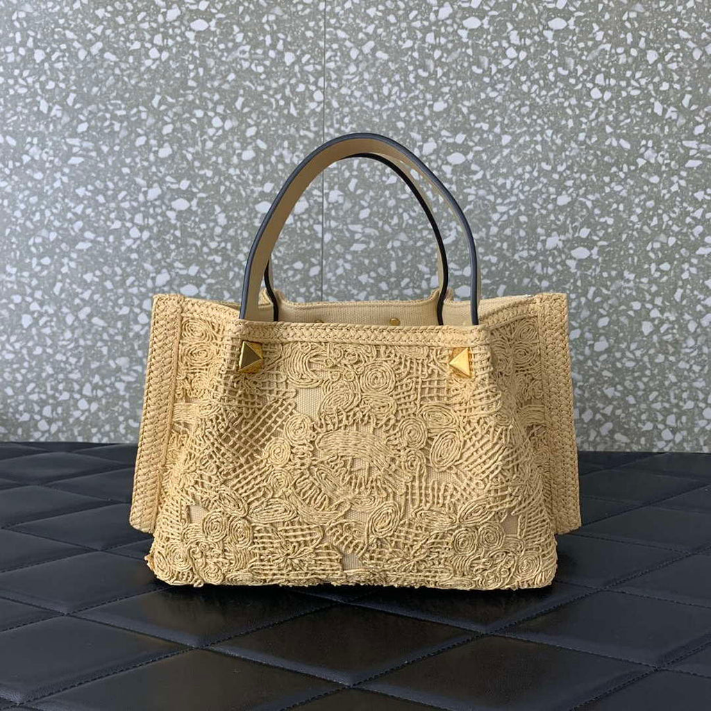 Valentino 0220s Shopping Summer Tote bag in Beige Lace-Effect Raffia Straw