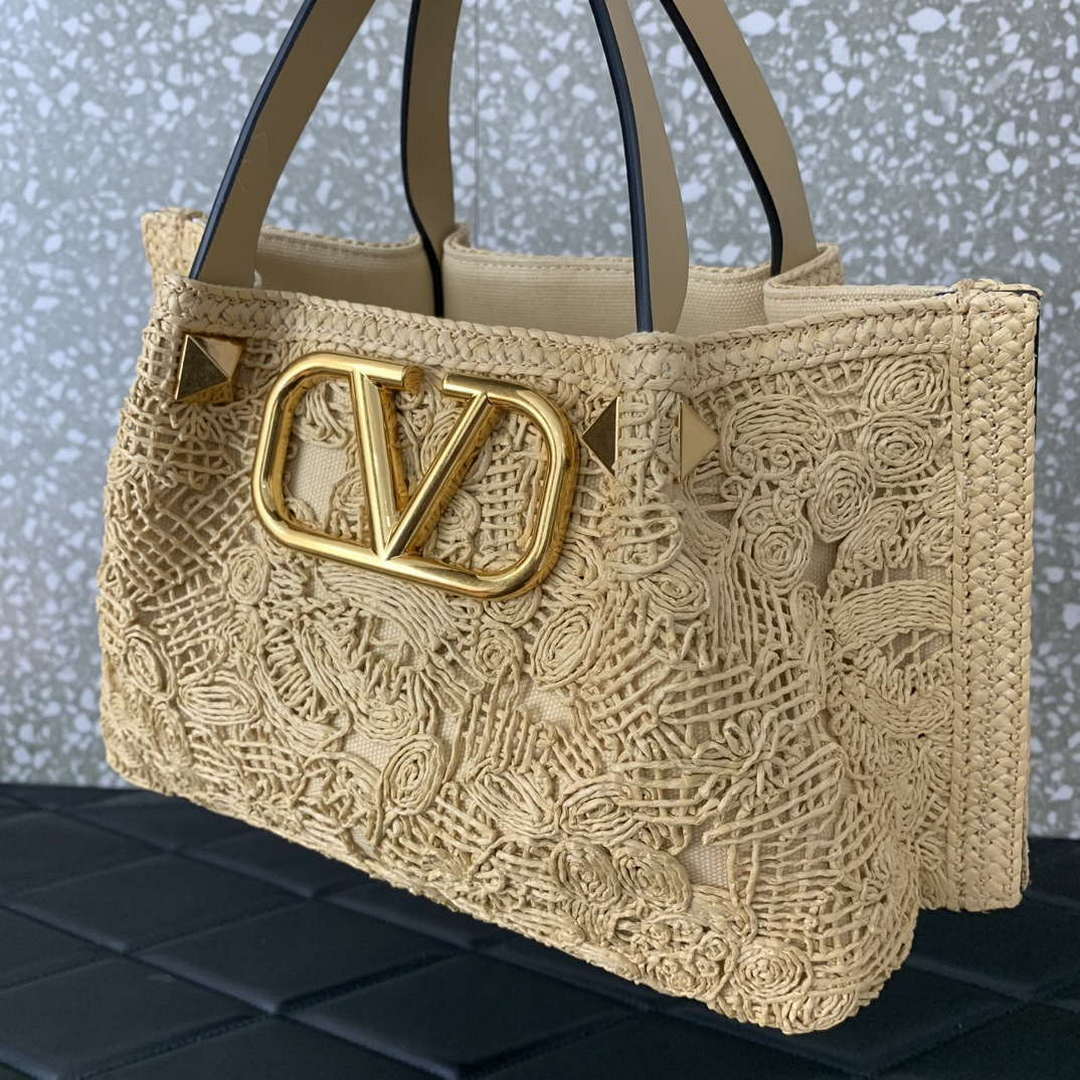 Valentino 0220s Shopping Summer Tote bag in Beige Lace-Effect Raffia Straw