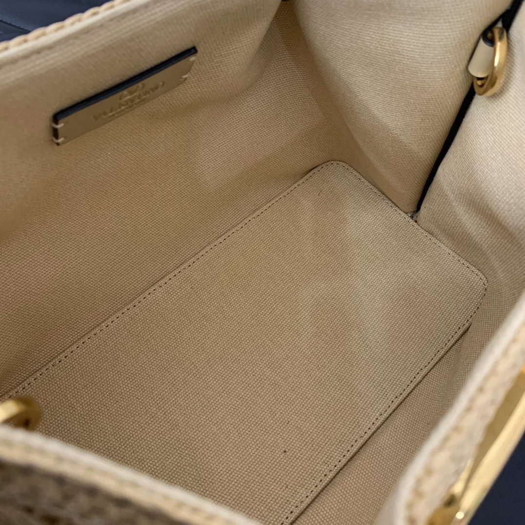Valentino 0220s Shopping Summer Tote bag in Beige Lace-Effect Raffia Straw