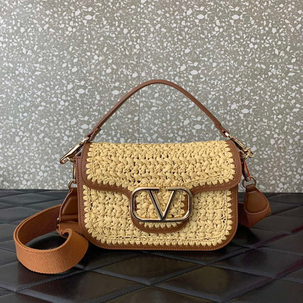 Valentino 0356 Garavani Rockstud VLOGO SIGNATURE Shoulder Bag Raffia