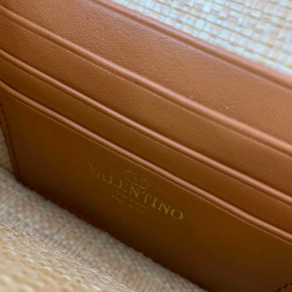 Valentino 0571 Garavani Rockstud Crossbag Raffia