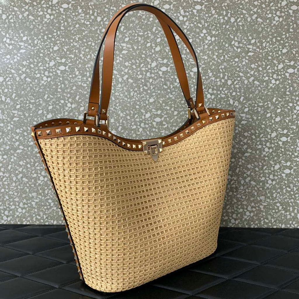 Valentino 0660 Garavani Rockstud leather-trimmed raffia shopper
