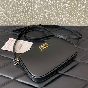 Valentino 079 VLOCO SIGNATURE CALFSKIN LEATHER BAG - Pink - View 18