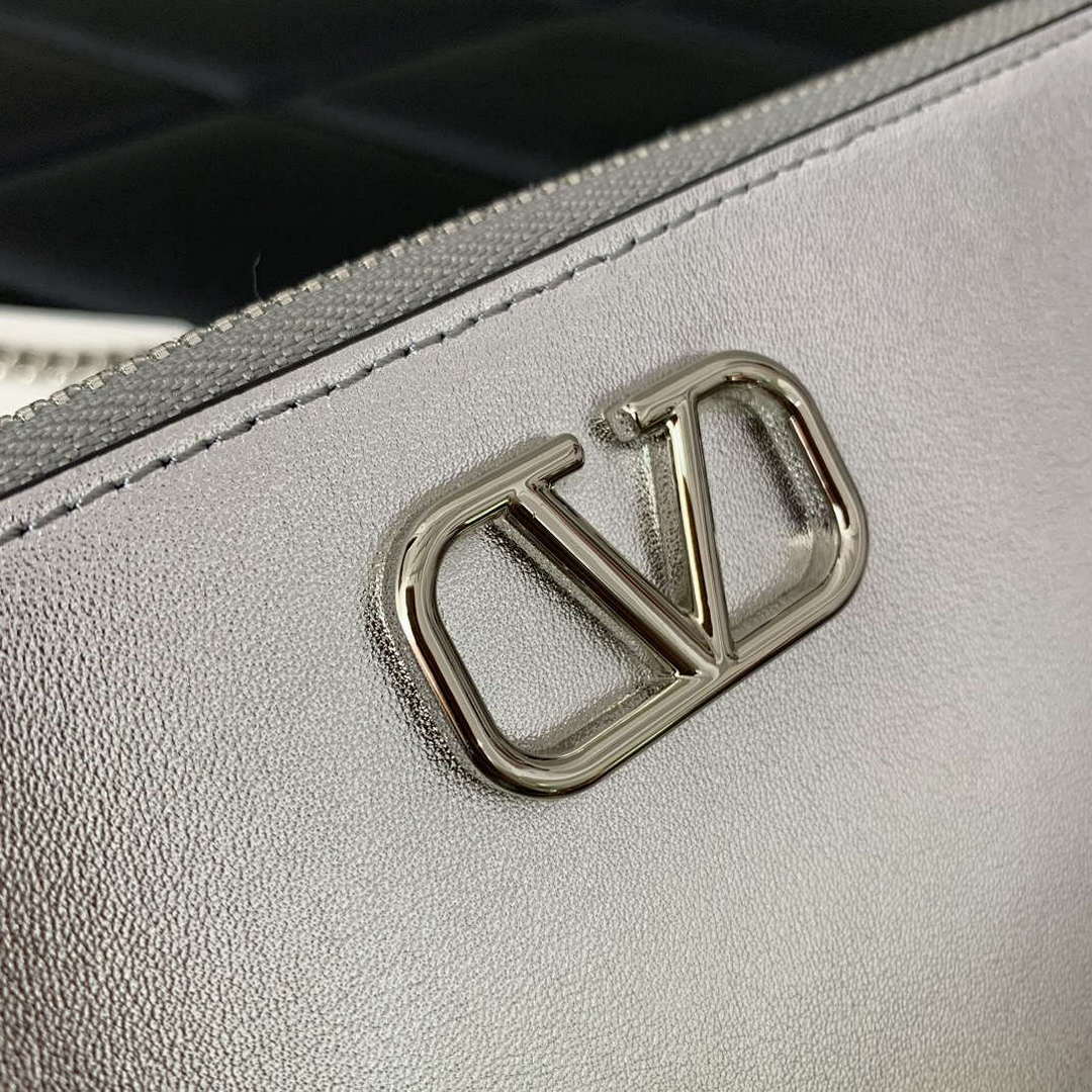 Valentino 079 VLOCO SIGNATURE CALFSKIN LEATHER BAG