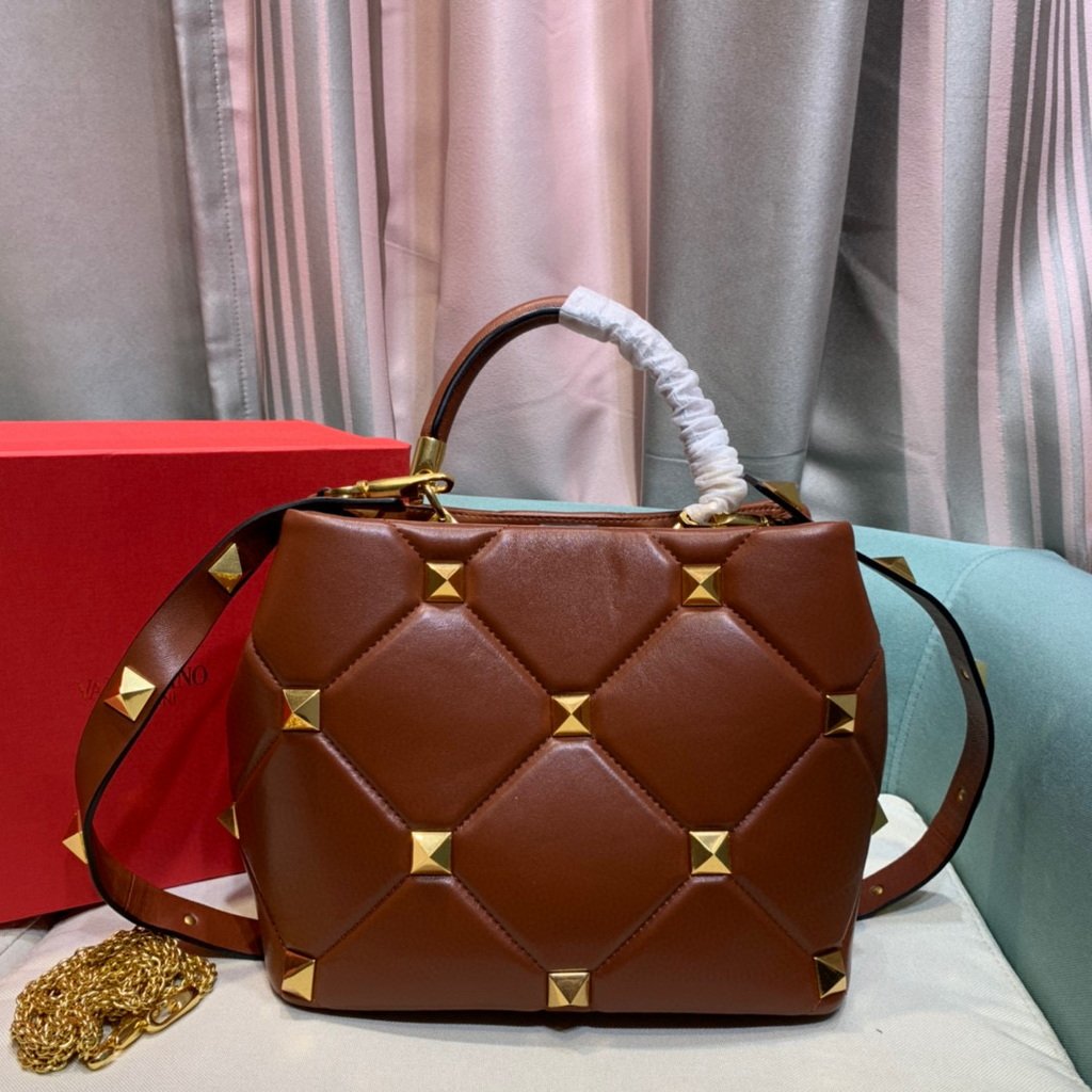 Valentino 2021 Roman Stud The Handle Bag In Nappa 0097L Brown