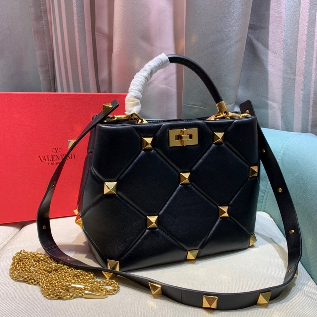 Valentino 2021 Roman Stud The Handle Bag In Nappa 0097L Black