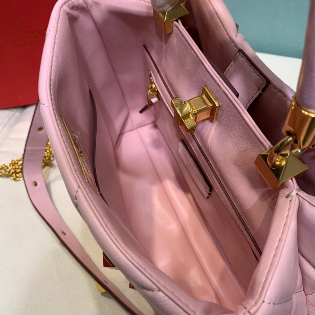 Valentino 2021 Roman Stud The Handle Bag In Nappa 0097L Light Pink