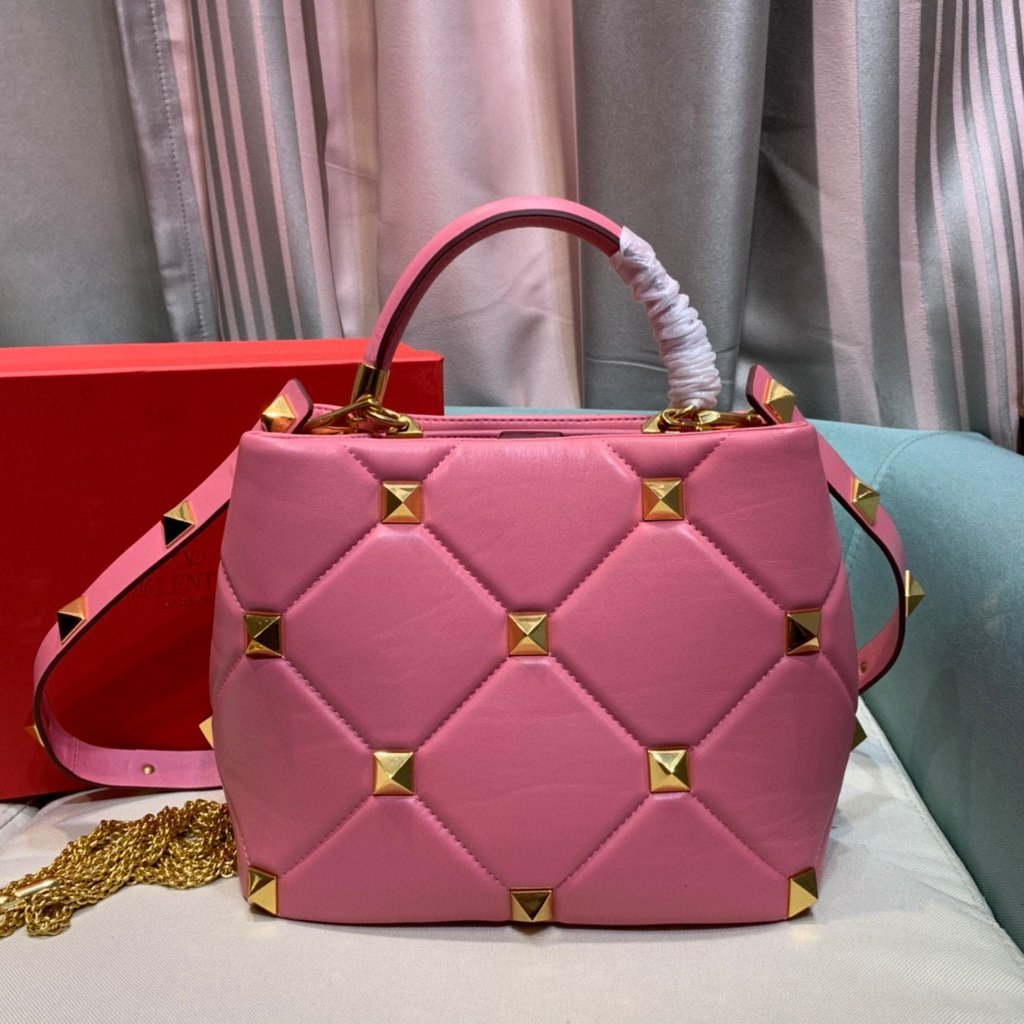 Valentino 2021 Roman Stud The Handle Bag In Nappa 0097L Pink