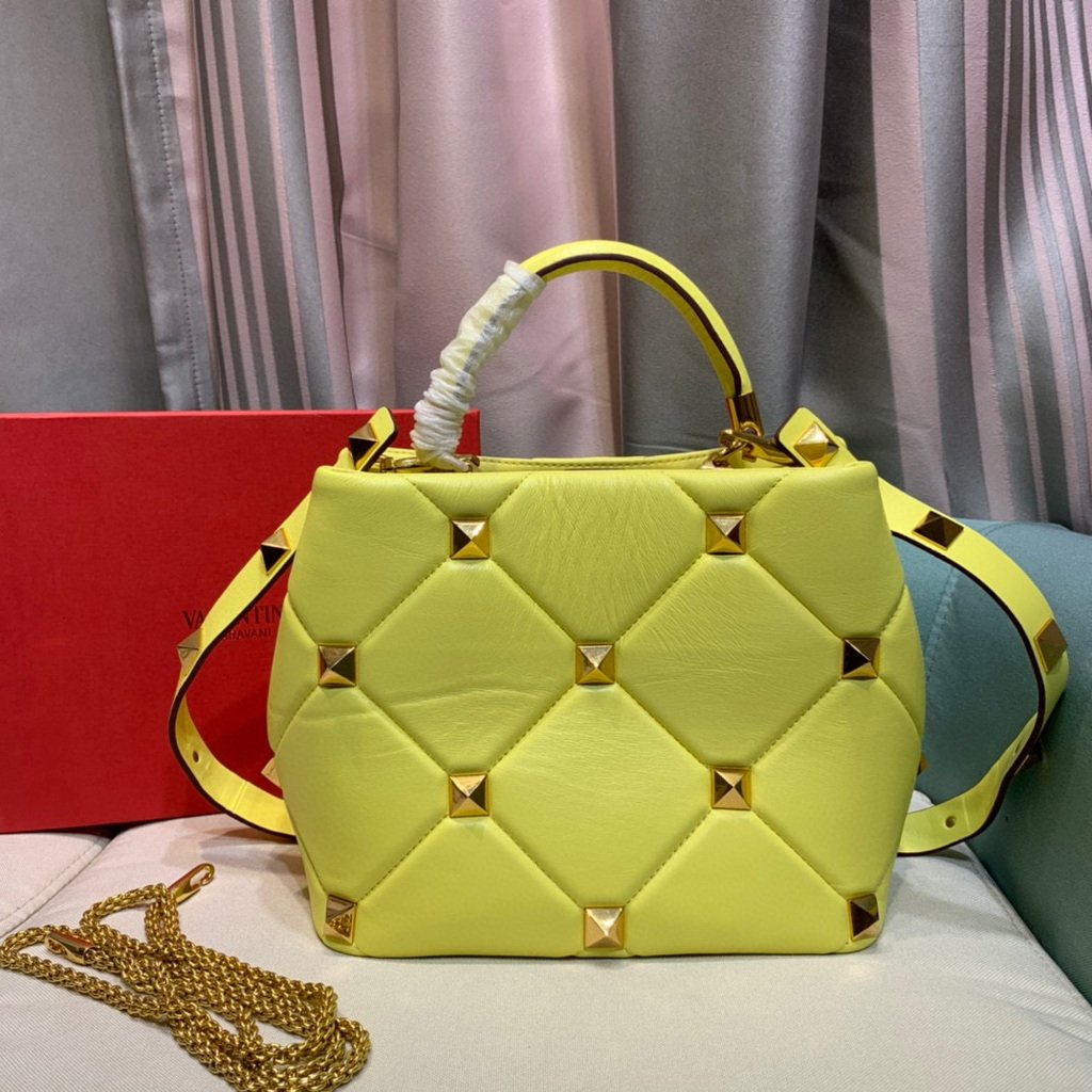 Valentino 2021 Roman Stud The Handle Bag In Nappa 0097L Yellow