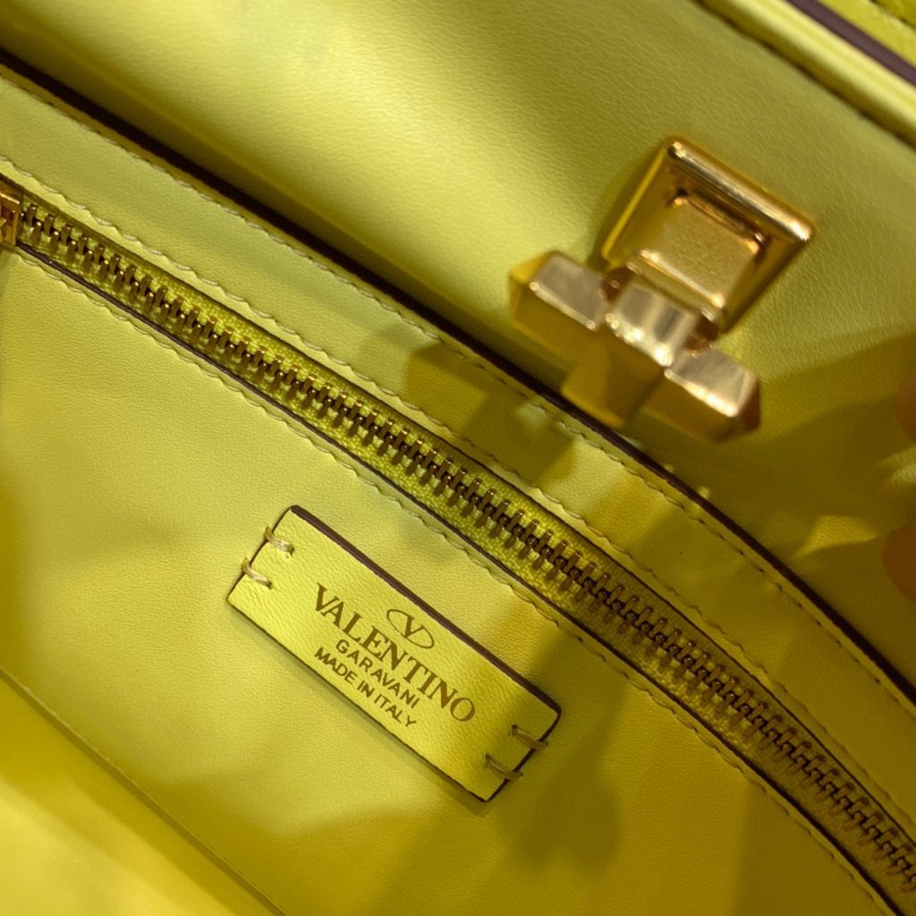 Valentino 2021 Roman Stud The Handle Bag In Nappa 0097L Yellow