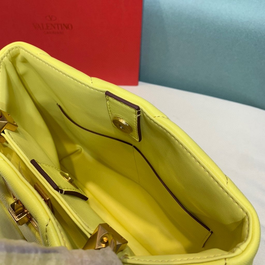 Valentino 2021 Roman Stud The Handle Bag In Nappa 0097L Yellow