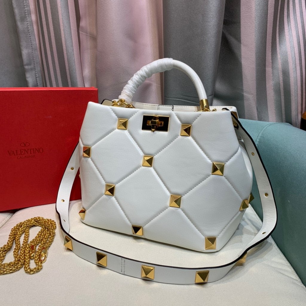 Valentino 2021 Roman Stud The Handle Bag In Nappa 0097L White