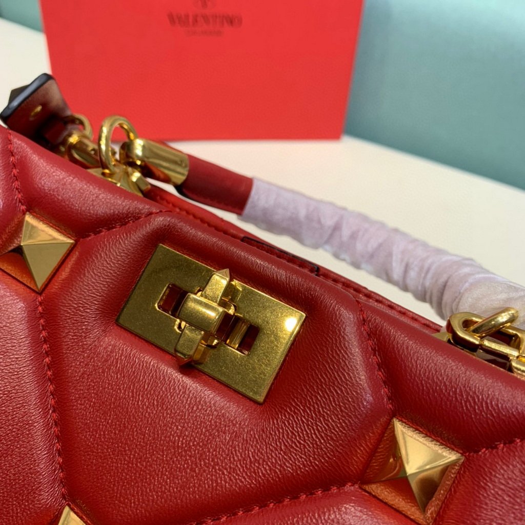 Valentino 2021 Roman Stud The Handle Bag In Nappa 0097L Red