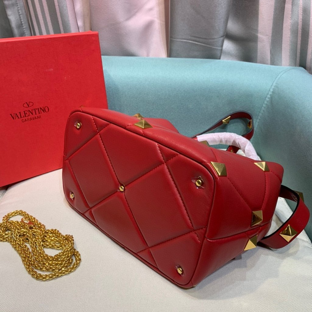 Valentino 2021 Roman Stud The Handle Bag In Nappa 0097L Red