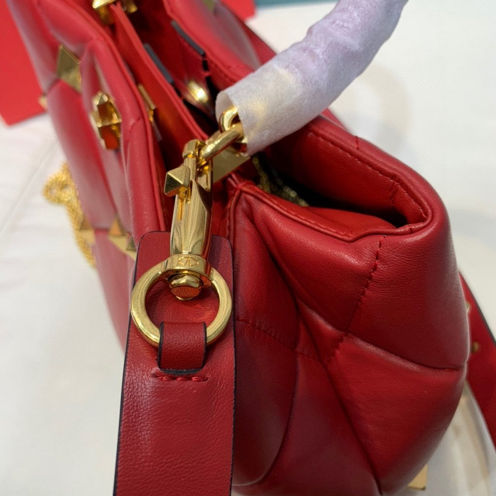 Valentino 2021 Roman Stud The Handle Bag In Nappa 0097L Red