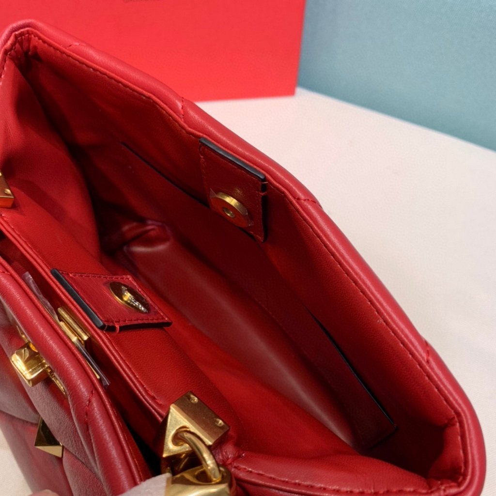 Valentino 2021 Roman Stud The Handle Bag In Nappa 0097L Red