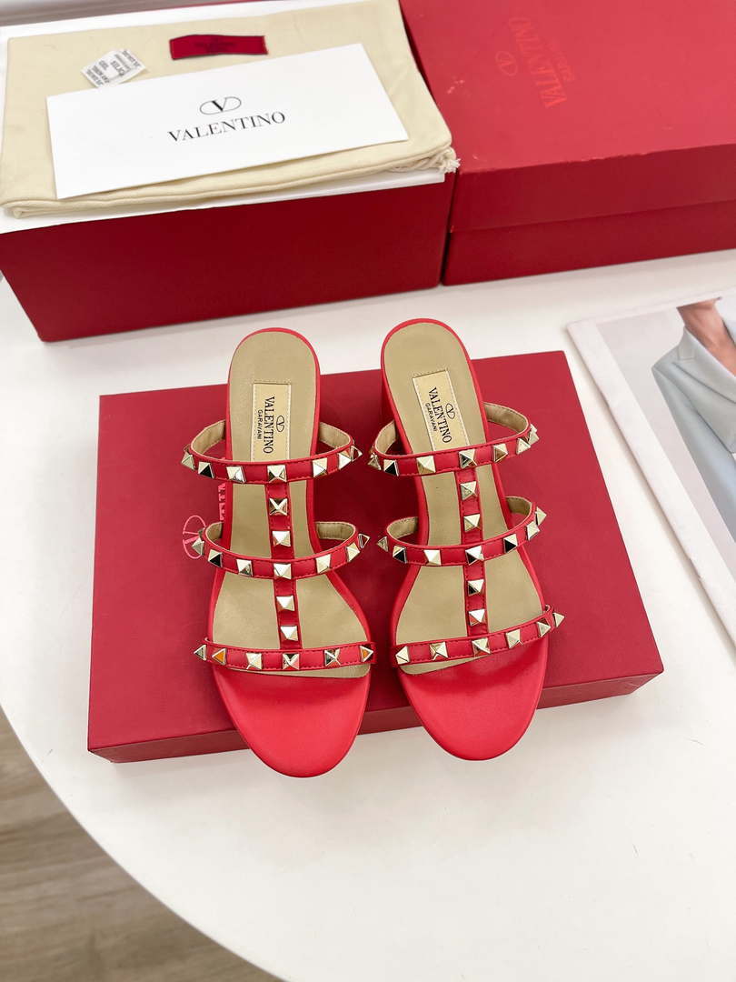 Valentino 3W2S0C47VOD Rockstud Flat Slide Sandal 60MM V98838 - US 4=35 - View 1