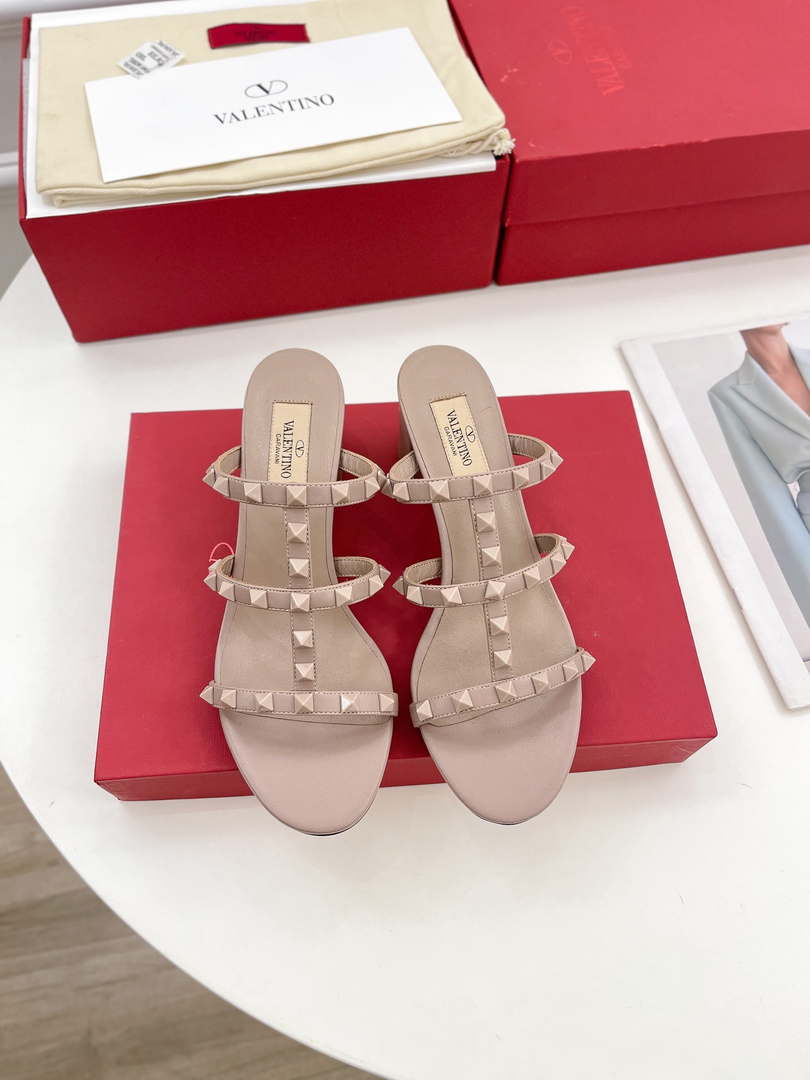 Valentino 3W2S0C47VOD Rockstud Flat Slide Sandal 60MM V98839 - US 4=35 - View 2