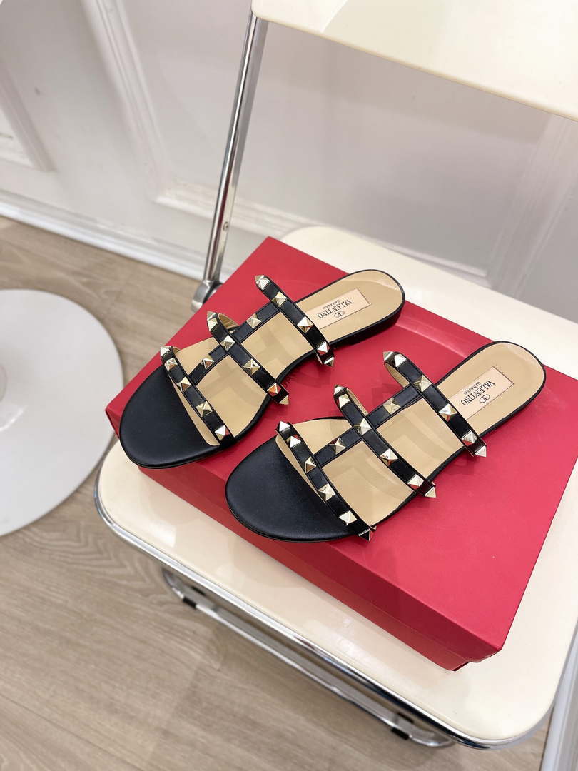 Valentino 3W2S0C49VOD Rockstud Flat Slide Sandal V98829