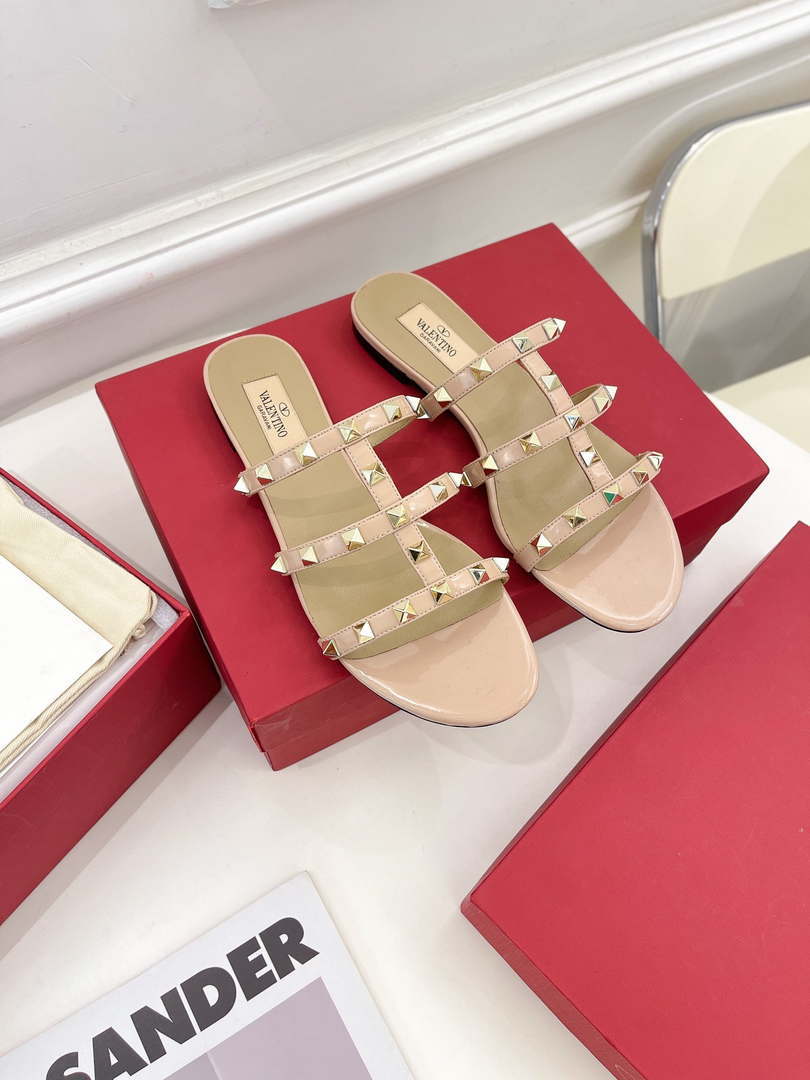 Valentino 3W2S0C49VOD Rockstud Flat Slide Sandal V98830 - US 4=Euro 35 - View 1