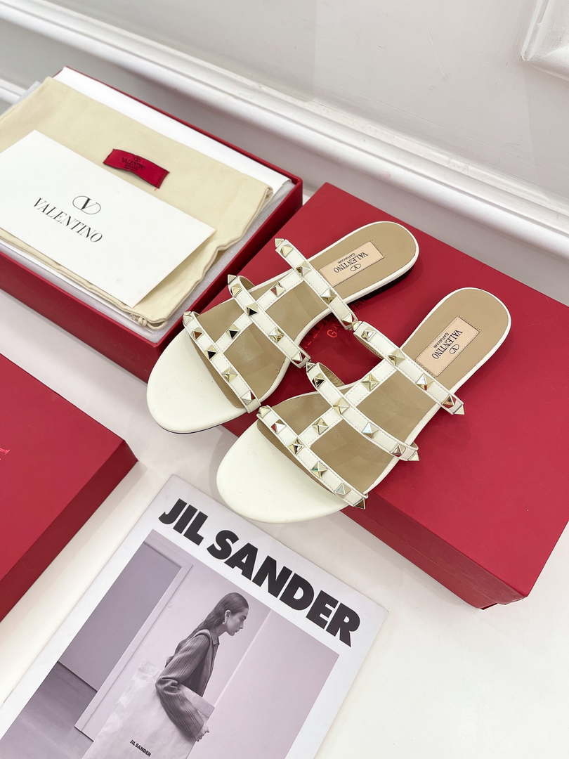 Valentino 3W2S0C49VOD Rockstud Flat Slide Sandal V98833 - US 4=Euro 35 - View 2