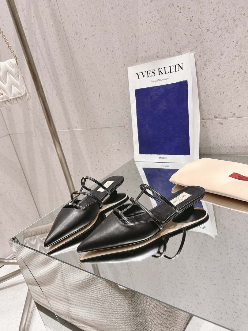 Valentino 4W0S0IZ2ACT Rockstud Wispy Calfskin Mule 20MM V10092