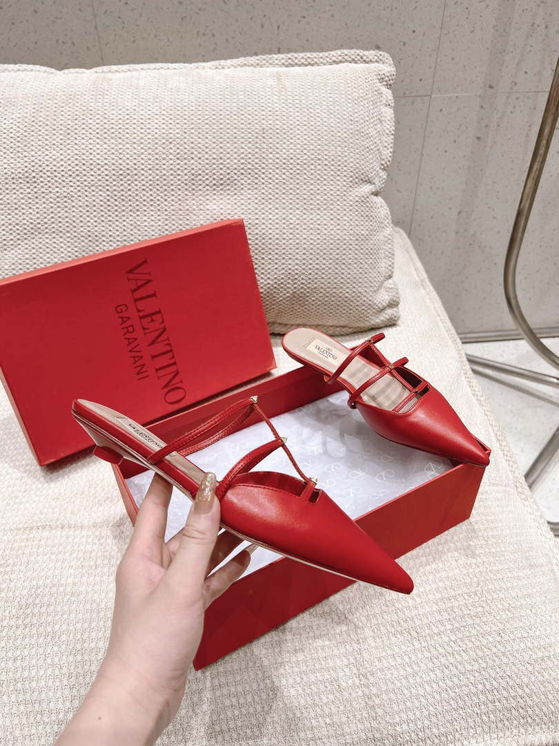 Valentino 4W0S0IZ2ACT Rockstud Wispy Calfskin Mule 20MM V10094
